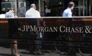 JPMorgan Chase n'a pas réussi à conclure un accord avec la justice américaine sur des poursuites sur la vente de crédits immobiliers à risque ("subprime") et va faire face à un procès au civil, affirme lundi le Wall Street Journal.