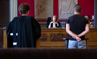 La chancellerie plaide pour la création d'un seuil en dessous duquel un enfant bénéficiera d'une présomption d'irresponsabilité pénale.