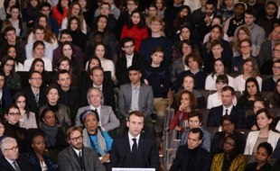 Emmanuel Macron prononce son discours sur la francophonie.