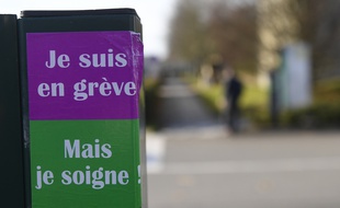 Mis en sommeil depuis janvier, le mouvement de grève a repris ce mardi à l'hôpital Guillaume Régnier à Rennes.