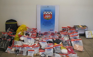 Objets saisis lors de la perquisition des gendarmes le 22 août.