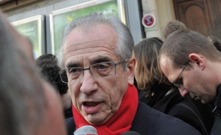 Le maire PS du IXe arrondissement Jacques Bravo ne se représentera pas dans le IXe arrondissement de Paris lors des élections municipales de 2014, a-t-il annoncé au Parisien jeudi.