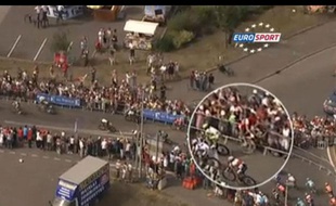 La chute de Samuel Dumoulin. Capture d'écran réalisée sur le site eurosport.fr