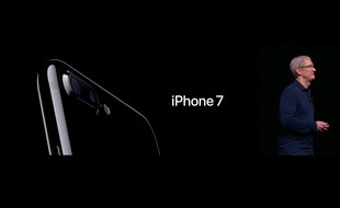 Tim Cook et le nouvel iPhone 7.