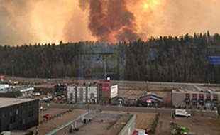 La ville de Fort McMurray ravagée le 3 mai 2016 par un incendie