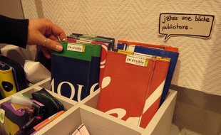 La boutique Pirouette vend par exemple des pochettes réalisées à partir de bâches publicitaires