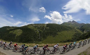 Après une seule journée dans les Alpes, le Tour de France sort vendredi du massif montagneux dans sa 12e étape, la plus longue de l'épreuve avec 226 kilomètres entre Saint-Jean-de-Maurienne et Annonay Davézieux.
