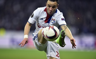 Mathieu Valbuena a notamment été à l'origine des buts de Mouctar Diakhaby et d'Alexandre Lacazette, jeudi contre l'AS Roma (4-2).