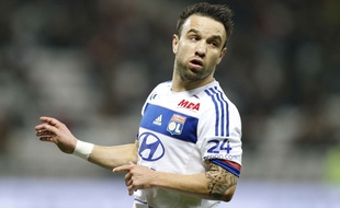 Mathieu Valbuena lors du match entre Nice et l'OL le 20 novembre 2015.