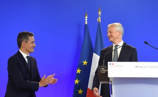 Le ministre de l'Economie, des Finances et de la relance Bruno Le Maire et le nouveau ministre de l'Intérieur Gérald Darmanin, lors de la passation de pouvoirs, le 7 juillet 2020