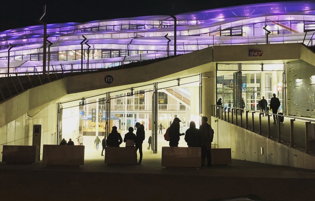 Rennes : Non, le tout nouveau toit de la gare n’est pas percé
