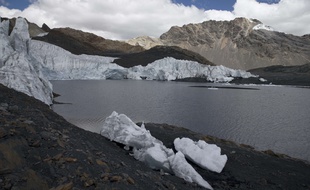 Le glacier Pastoruri au Pérou, ici en août 2016, est victime du changement climatique.