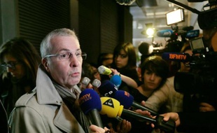 Le secrétaire national de la CFE-CGC Alain Giffard à son arrivée le 5 mars 2014 à Paris aux négociations sur le Pacte de Responsabilité