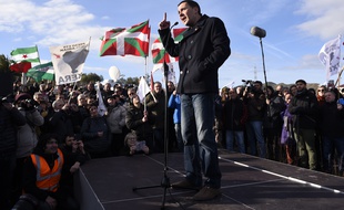 Arnaldo Otegi, figure de l'indépendantisme basque est sorti de prison mardi en Espagne.