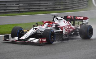 Kimi Räikkönen au volant de sa formule 1 lors du Grand Prix de Belgique, le 29 août 2021.