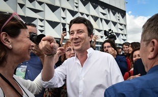 Le candidat LREM aux élections municipales de Paris, Benjamin Griveaux, arrive au campus des territoires de La République en marche à Bordeaux.