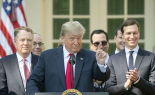 Donald Trump en conférence de presse le 1er octobre 2018 dans le jardin de la Maison Blanche.