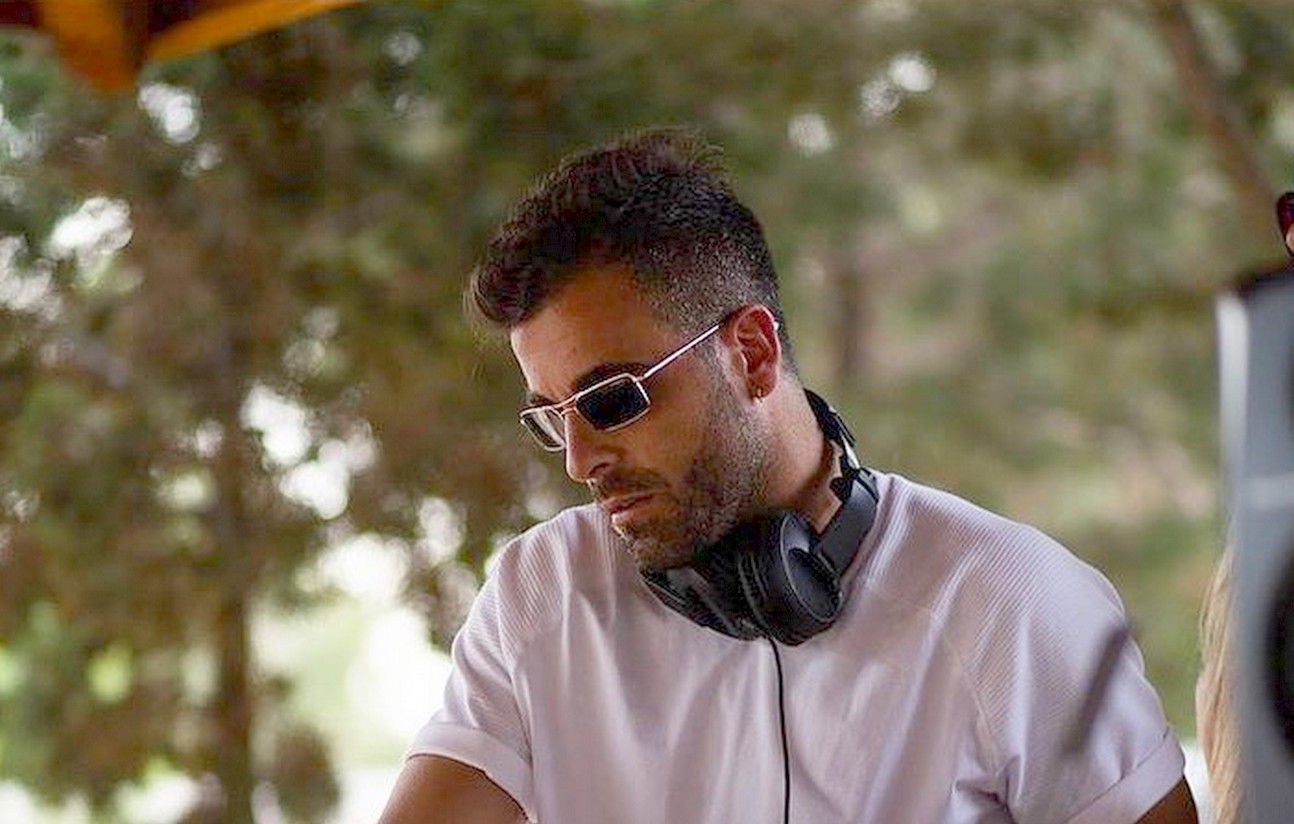 « Battu à mort »… L'artiste italien DJ Godzi est mort à 35 ans après une altercation avec la police d'Ibiza thumbnail