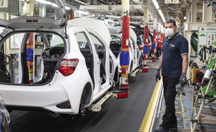 Dans l'usine Toyota à Valenciennes, le 28 avril 2020.