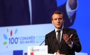 Emmanuel Macron faisait face aux maires réunis en Congrès