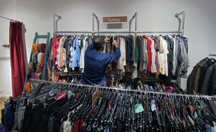 Le Club des Simone est une boutique d'échanges de vêtements qui a ouvert en septembre à Nice.