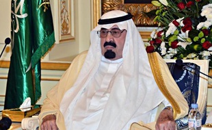 Le roi Abdallah d'Arabie saoudite lors d'une audience au palais royal de Jeddah le 29 septembre 2013
