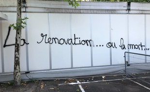 La boutique du FC Nantes, les murs du stade et le Pavillon ont été taggés dans la nuit de vendredi à samedi.