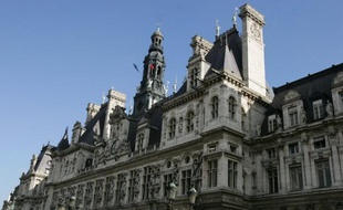 La Ville de Paris a été condamnée à onze reprises à embaucher en contrat indéterminé (CDI) des personnels employés abusivement en contrat aidé, ou à leur verser des indemnités de licenciement, a annoncé lundi la CGT.