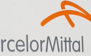 ArcelorMittal devrait annoncer mardi, selon les syndicats, l'arrêt définitif d'une aciérie à Madrid, une fermeture qui témoigne, après celle du site de Liège et la mise en veille de nombreux hauts-fourneaux, de la volonté du leader de la sidérurgie de rationaliser son réseau de production face à une demande en berne