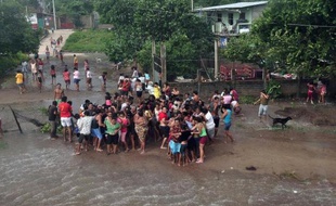 Les intempéries qui balayent le Mexique depuis samedi ont fait au moins 80 morts selon un nouveau bilan des autorités, tandis que de nouvelles tempêtes menacent le territoire.