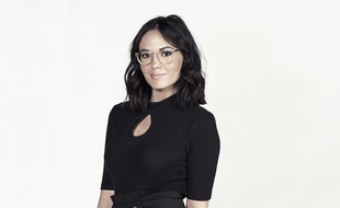 Agathe Auproux est chroniqueuse à Touche pas à mon poste sur C8