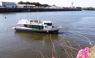 Le Navibus relie la Gare maritime à Trentemoult en un peu moins de dix minutes.