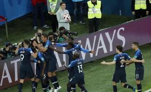 La joie des Bleus après avoir ouvert le score lors de France-Belgique, le 10 juillet 2018.