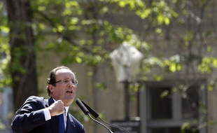 François Hollande, candidat PS à la présidentielle, lors d'un meeting à Montpellier le 29 mars 2012.