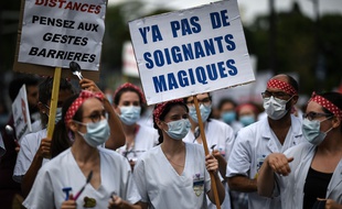 Manifestation de soignants à Paris, le 11 juin 2020.