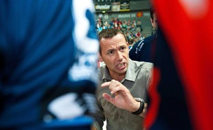 Patrice Canayer, le coach montpelliérain lors du match Toulouse-Montpellier, le 20 octobre 2010.