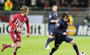 Comme ses coéquipiers, Jaroslav Plasil a beaucoup couru derrière le ballon.