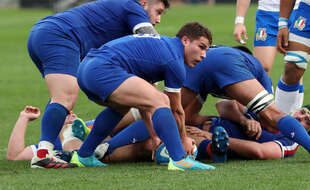 Antoine Dupont et Cyril Baille (à gauche), lors du match du Tournoi des VI Nations entre l'Italie et la France, le 6 février 2021 à Rome.