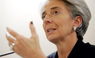 Pour la ministre française de l'Economie Christine Lagarde, "il y a clairement un examen de conscience à l'oeuvre" dans l'industrie bancaire". Il faut maintenant trouver "le point d'équilibre entre ce qui est bon pour la finance" et ce qui peut entraîner des risques excessifs par les opérateurs.