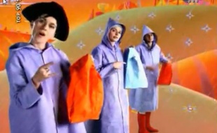 Billy Ze Kick dans son clip Mangez-moi sorti en 1994.
