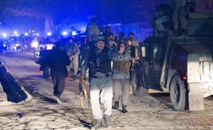 Au moins quatorze personnes, dont plusieurs étrangers, ont péri vendredi à Kaboul dans une violente attaque menée par un commando taliban contre un restaurant fréquenté par la communauté expatriée, ont indiqué des responsable afghans.