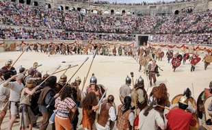 Les arènes de Nîmes accueillent une reconstitution de jeux romains.