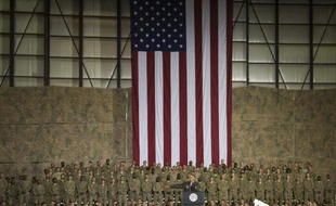 Le Président Barack Obama s'adresse aux troupes américaines en Afghanistan lors d'une visite surprise sur la base de Bagram au nord de Kaboul, le 25 mai 2014