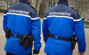 Une mère de 26 ans s'accuse d'avoir noyé ses deux enfants, une fillette de deux ans et demi et un garçon de huit mois découverts morts dans une baignoire mercredi soir à Ronchamp (Haute-Saône)