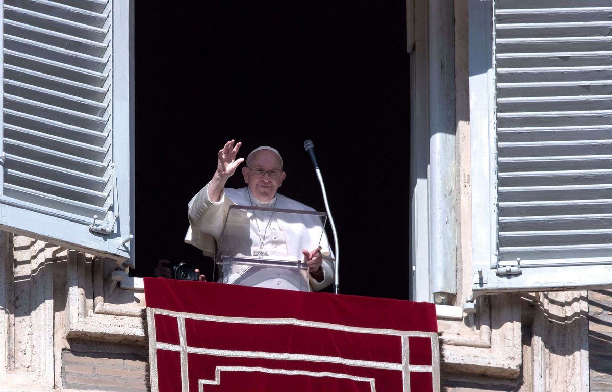 Vatican : Qu'a vraiment dit le pape François sur l'homosexualité ?