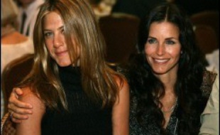 Les actrices américaines Jennifer Aniston et Courteney Cox, anciennes stars du feuilleton à succès "Friends", vont apparaître prochainement ensemble dans une autre série télévisée, selon le site internet du magazine People.