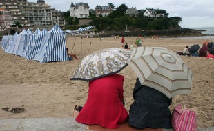 La pluie n'empêche pas de se baigner
