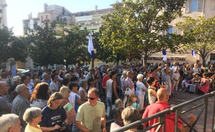 Le rassemblement pour la Corderie.