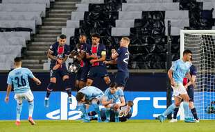 Sur une échelle de 9,999 à 10, à quel point cette image est proche de la faute professionnelle?
