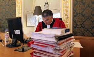 L'avocat général Stéphane Cantero pourrait demander l'acquittement de Daniel Legrand dans le procès Outreau.